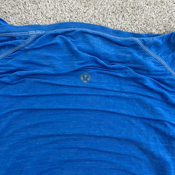 Lululemon Long Sleeve Ruffle Tail Top 💙 - Picture 3 of 7